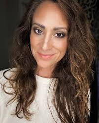 Crystal Lott's Instagram, Twitter & Facebook