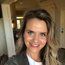 Genleck Women's Wide Leg Ripped Jeans