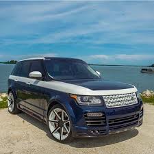 Now with better tech, but the same old image. Seaside Vibes What Do You Think To This Range Rover Vogue Yes Or No Rangeroverusa Rangerovervi Range Rover Sport 2019 Ford Land Rover
