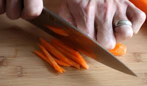 This french term refers to the process of cutting carrots (or other veggies) into long, thin strips (you know, like a matchstick!). A New Way To Dice And Julienne Food Gal