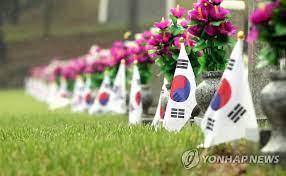 요즘 젊은이들 사이에서는 오프라인이 아닌 온라인에 태극기 사진을 올리는 게 유행이라고 합니다. Qp Gntbjvptvmm