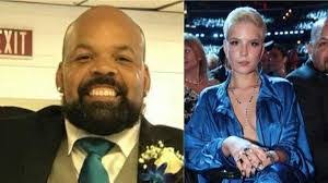 Chris Halsey's Instagram, Twitter & Facebook