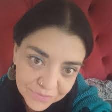 Jeanette Hidalgo's Instagram, Twitter & Facebook