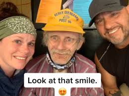 Couple Drives 3 Hrs To Help Lost Elderly Stranger Reunite With His Son.