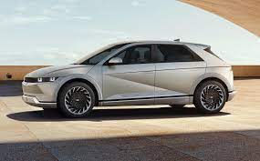 Ioniq 5 will join hyundai's ev lineup later this year as a 2022 model. Hyundai S Striking Ioniq 5 Delivers Long Range And Brisk Performance Engadget