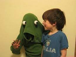 Monster ag kostum selber machen halloween kostume freunde. Kostumideen Kinder Selber Machen Monster Verkleidung Pullover Halloween Kostum Halloween Kostume Selbstgemacht Kostume Selber Machen