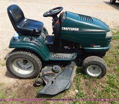 The drive belt transfers power from the engine pulley to the rear differential to engage the rear wheels. Craftsman Gt3000 Mower In Gravois Mills Mo Item G3376 Sold Purple Wave