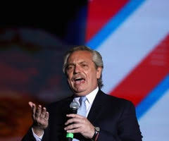 Así lo dio a conocer el diario infobae, quien cita a un alto funcionario de la casa rosada. Trate De Poner Un Ancla Para Que Dejen De Salir Dolares Pero No Fui Muy Exitoso Dijo Alberto Fernandez