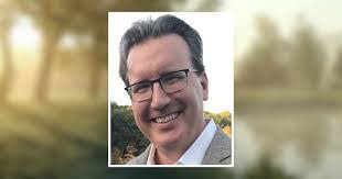 Elizabeth Lauck's Instagram, Twitter & Facebook