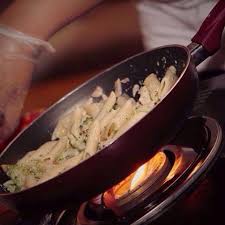 استمتع مع بن 10 ورفاقه في مطعم مستر سموثي الأمريكي الذي يقدم عصائر رائعة وبرغر بالمذاق الأمريكي الأصلي لن تجده في أي مكان آخر. Ù…ÙŠÙ„Ø² Ø£ÙˆÙ† ÙˆÙŠÙ„Ø² ÙƒØ§ÙÙŠÙ‡