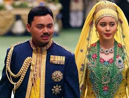 The spectacular jewellery collection of sheikha mozah bint nasser. Prince Al Muhtadee Of Brunei And Pengiran Anak Sarah Fashion News Brunei Royal Crowns