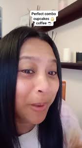 What makes life so sweet? It is when you share cupcakes with your Lovees ❤️  this one's for you,too 🧁