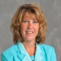 Kellie Gallagher's Instagram, Twitter & Facebook