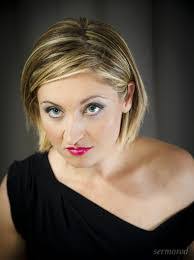 Olga Navarro's Instagram, Twitter & Facebook