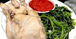 Bakso umumnya dibuat dari campuran daging sapi giling dan tepung tapioka, tetapi ada juga bakso yang terbuat dari daging ayam, ikan, atau udang bahkan daging kerbau. 5 Resep Masakan Sehari Hari Dirumah Cicipi Sop Iga Hingga Ayam Bakar Madu