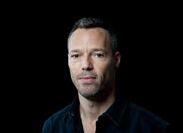 Andere tijden sport keert deze zomer terug met zes bijzondere sportverhalen. Presentator Andere Tijden We Zijn Heel Erg Bezig Met Hoe Bijzonder Dit Is Wat We Meemaken Show Ad Nl