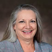 Sandy Yoder's Instagram, Twitter & Facebook