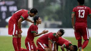 Evan dimas darmono mengalami cedera saat timnas indonesia menghadapi vietnam di final sea games 2019 filipina. Semifinal Sea Games 2019 Timnas Indonesia U 22 Unggul Lewat Evan Dimas