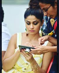 Bengali film industry glamour queen actress srabanti live performance|singing khujechi toke raat berate #srabanti_live. Shamita Shetty Hot And Sexy Photoshoot Photos Hd Images Pictures Stills First Look Posters Of Shamita Shetty Hot And Sexy Photoshoot Movie Mallurepost Com