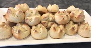 Star Bread 1 Cup Fresh Milk 4 Cups Bread Flour 1 Packet Of Yeast 7 8 G 1 3 Cup Powdered Milk 1 4 Cup Butter Star Bread Filipino Bread Recipe Putok Bread Recipe