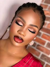 I'm watching Yeaterdays episode when Sally & Chloe were chatting … is it me  or did Sally's lips seem extremely plump? I think she is beautiful but I  don't remember her lips