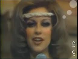 What is the age and hometown of Miss Uruguay 1975 Evelyn Rodriguez?