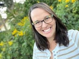 Kara Sheldon's Instagram, Twitter & Facebook