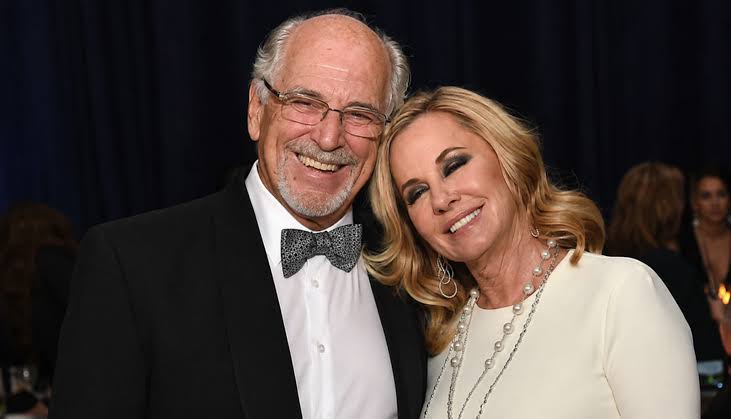 Margie Washichek: The Private Story Behind Jimmy Buffett's First Marriage - Blog Newsly