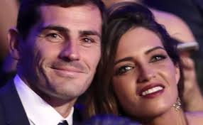 Iker Casillas se lo pasa bomba en la Navidad de la familia de Sara Carbonero
