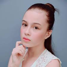 Happy birthday to Becca from Doble Kara