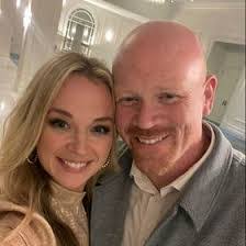 Kayla Dobbins's Instagram, Twitter & Facebook