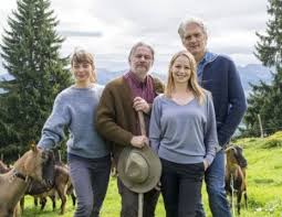 Alle highlights von netflix, prime, disney+ & co. Daheim In Den Bergen Schuld Und Vergebung Liebesreigen Kritik Zum Film Tittelbach Tv