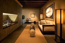 L Adresse De La Semaine Le Mix Orient Occident Du Spa Peninsula Hotel Design Salle De Yoga Spa Luxe