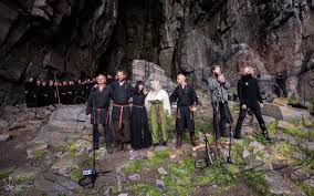 28 artister tävlar i melodifestivalen 2021. Traenafestivalen On Twitter Mindblowing Wardruna With Aurora And Oslo Fagottkor At Kirkhelleren Cave Yesterday
