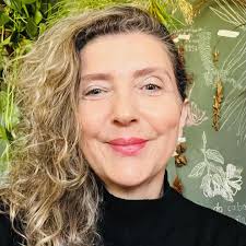 Mesa de Thereza em apoio a ocupação do antigo DOPS, sábado, dia 26 de  abril, às 10h. Thereza Portes (BH)