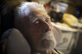 Nécessaire du jardin d'éden pour cultiver le sol d'où il avait été pris. L Homme Le Plus Vieux Au Monde Decede A L Age De 111 Ans La Presse