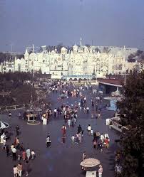 Pin By Arole Right On Disneyland Flashback Fantasyland Vintage Disneyland Disneyland Disney Disneyland