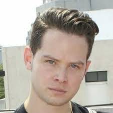 Diego Lara's Instagram, Twitter & Facebook