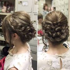 編み込みでアップヘアアレンジ仕事でもプライベートでもおしゃれを楽し