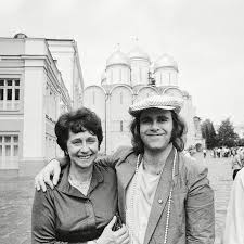 Myung jung kim/pa archive/press association images parisa/fameflynet pictures 6. Rocketman Inside Elton John S Sad Toxic Relationship With His Mother Vanity Fair