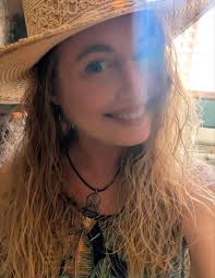 What the PLANET 🌎 needs is for us to free our chakras (this happens when  we free ourselves from the programming, limited beliefs, and earth trauma)  and they will merge into a