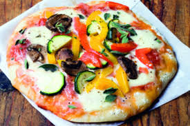 Ak chcete získať takéto cesto, je dôležité vybrať tie správne ingrediencie a pečiť pizzu na krátku dobu, ale pri veľmi vysokej teplote. Poctivu Pizzu Zvladnete Aj Doma Zena Sme