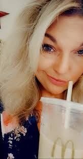 DDC 3588 Let's meet for coffee Another very quick line and wash.