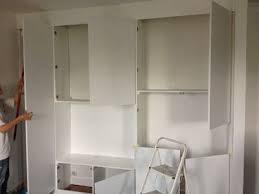 Diy Un Mur De Placards Construire Un Placard Faire Un Placard Bricolage Armoire