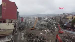 Rize merkez ve ilçeleri hakkında güncel gelişmeler, rize son dakika haberleri bu sayfada yayınlanmaktadır. Son Dakika Haberleri Rize De Enkaz Deniz Dolgu Malzemesi Oldu Son Dakika