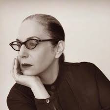 שירי ויצנר המקסימה מצולמת במכנסי גאוצ׳ו המחויטים שלנו שנתפרו מבד גברדין רך  ונעים בגזרה גבוהה המחמיאה לקו המותן  https://www.dorinfrankfurt.com/he/shop/bottoms/olive-gaucho-pants.html  *המכנסיים קיימים בצבעים שחור וזית. Shiri Wizner