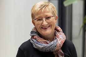 Hackel-de Latour Biografie: Katholische Universität Eichstätt