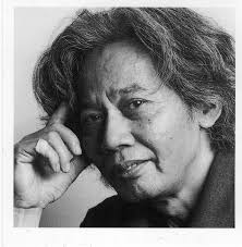 Musik jazz banyak menggunakan gitar, trombon, piano, trompet, dan saksofon.elemen penting dalam jazz adalah blue notes, improvisasi, polyrhythms, sinkopasi, dan shuffle note Mengenal 8 Tokoh Musik Kontemporer Di Indonesia