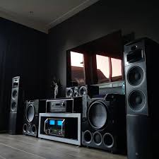 Experience dramatically clear sound for shows, movies, and gaming. Featured Home Theater System Nick B In Grootebroek Netherlands Home Theater Room Design Home Theater Surround Sound Home Theater Speaker System