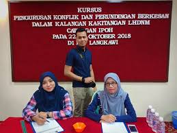 Menganjurkan seminar, forum dan kursus berkaitan sektor. Kursus Pengurusan Institut Pengurusan Peladang Langkawi Facebook